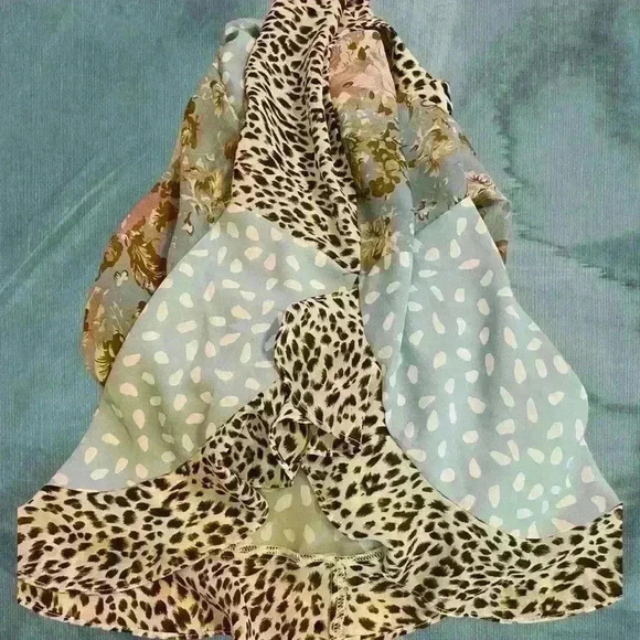 Umgee Split Ruffle Sleeve Top - Picture 5 of 8